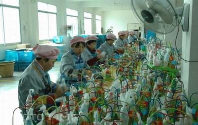 益智与科教的乐趣 探秘汕头市澄海区千礼塑料玩具厂的日用百货新篇